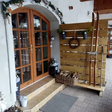 Family House 94 Prosečné